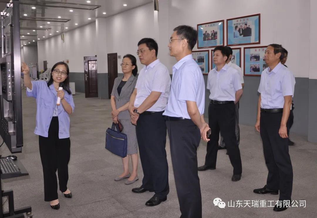 省总工会生产保护部部长谭博一行莅临mk体育重工考察调研
